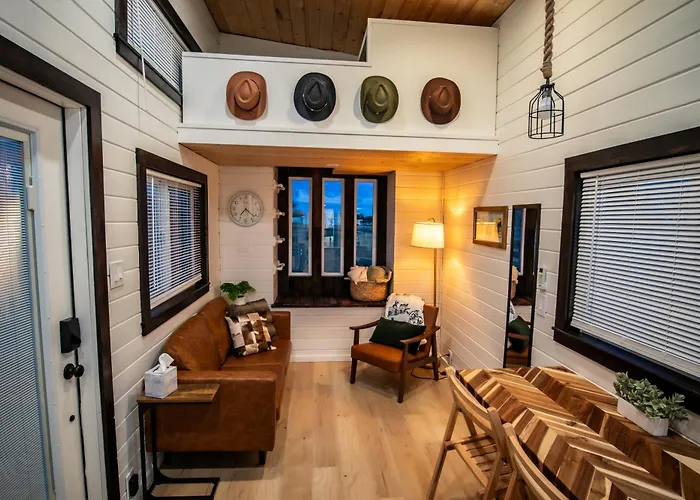 Unique Tiny Home Minutes From Downtown