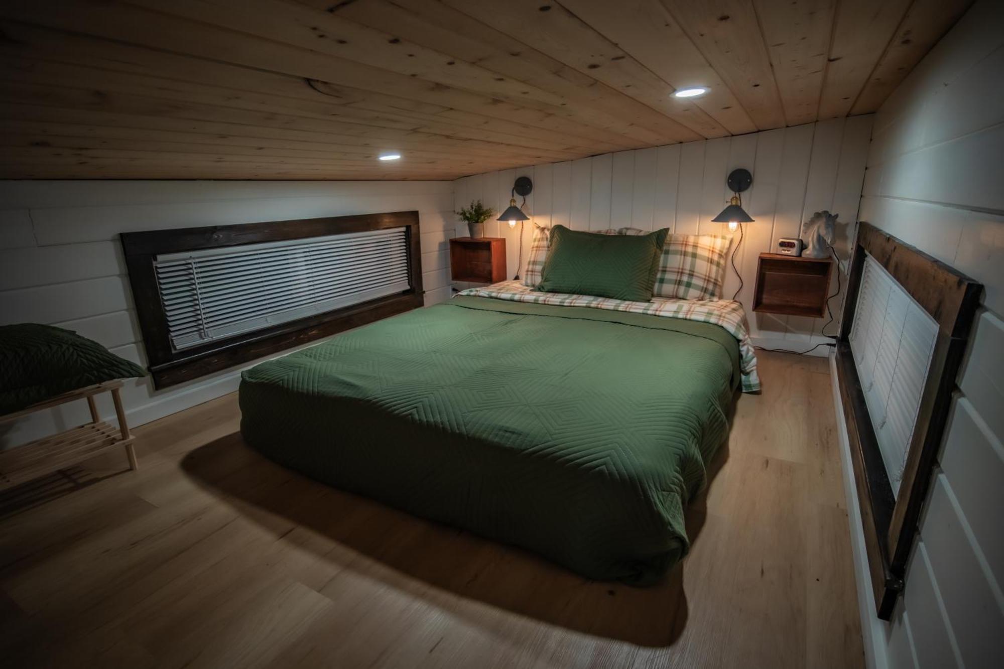 Unique Tiny Minutes From Downtown Holiday home Ellensburg